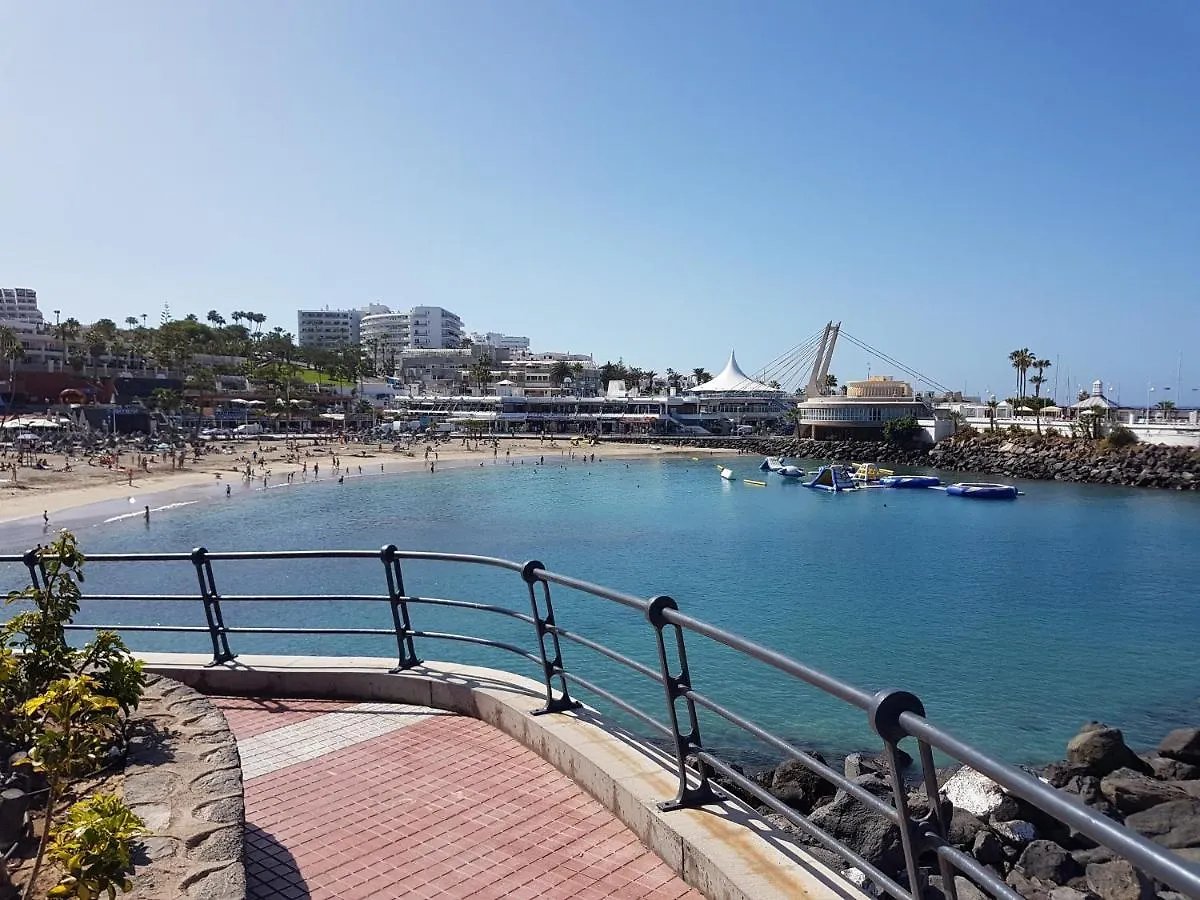 Apartment Borinquen Only 280 Meters To The Beach, Balcony With Sea View, Heated Pool, Wifi Playa de las Americas