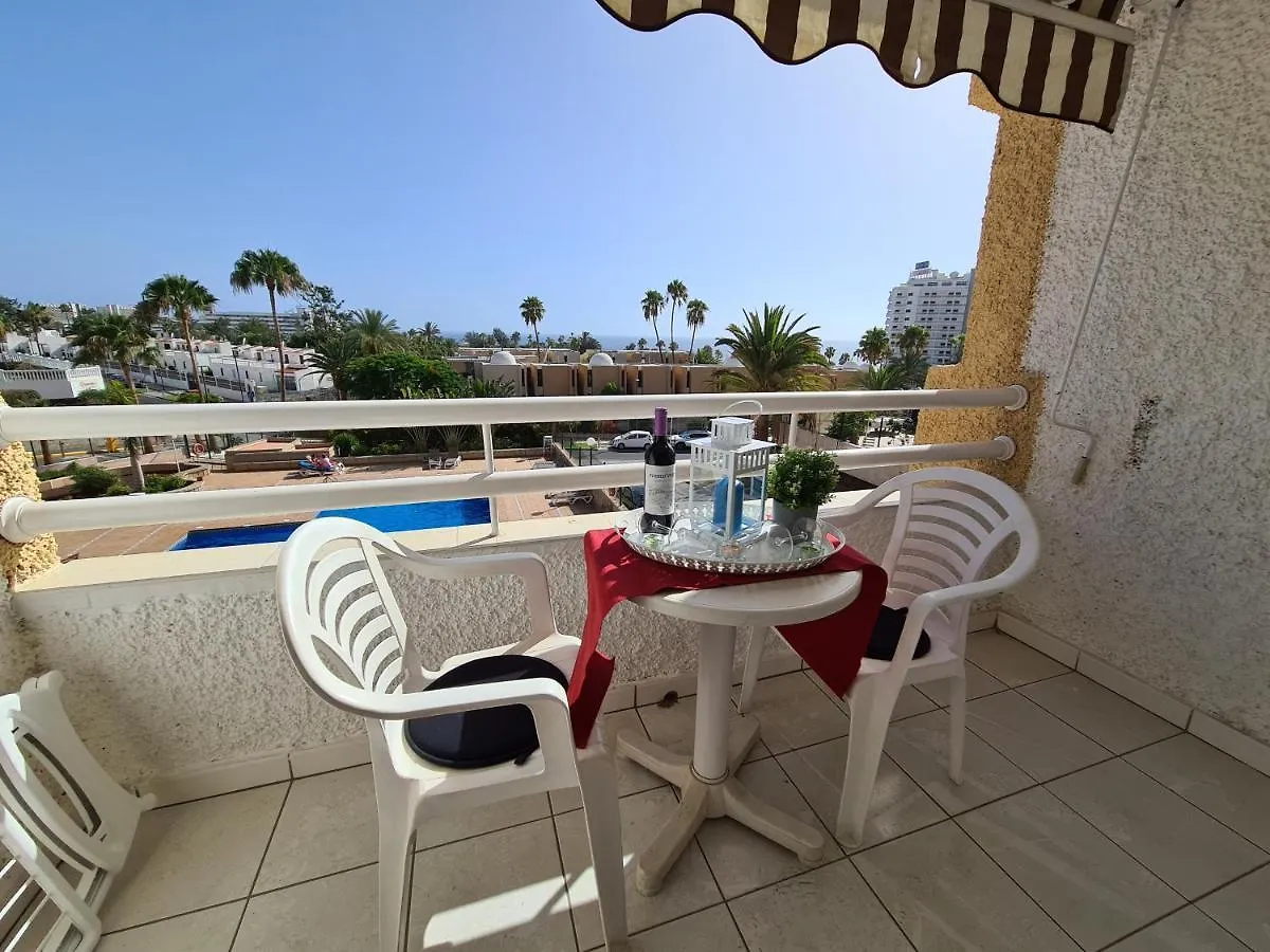 Borinquen Only 280 Meters To The Beach, Balcony With Sea View, Heated Pool, Wifi Playa de las Americas