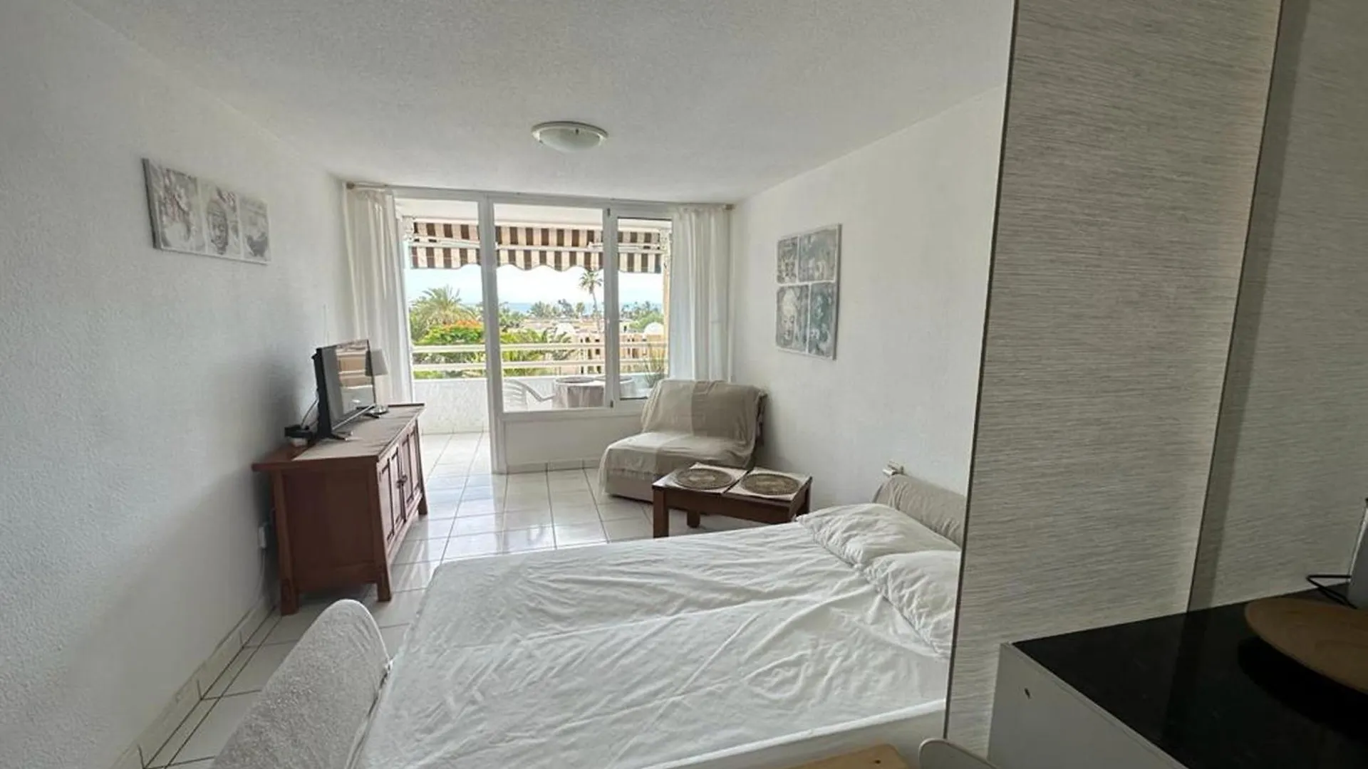 Borinquen Only 280 Meters To The Beach, Balcony With Sea View, Heated Pool, Wifi Playa de las Americas  Playa de las Americas (Tenerife)