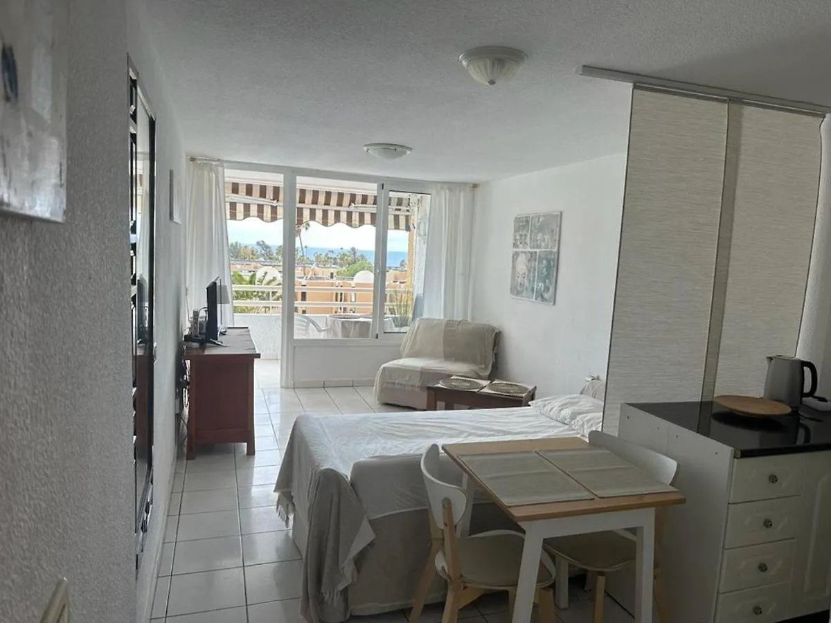 Borinquen Only 280 Meters To The Beach, Balcony With Sea View, Heated Pool, Wifi Playa de las Americas